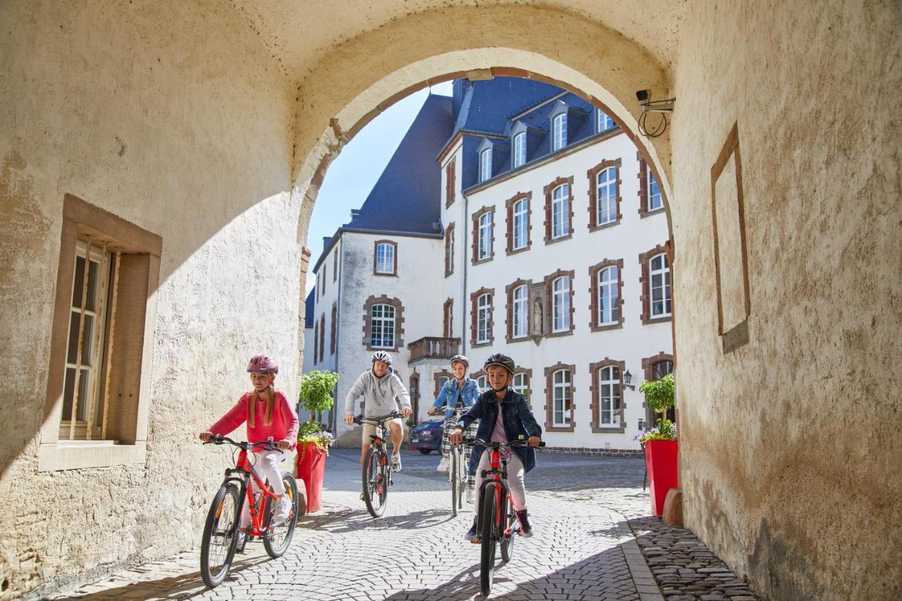 Hotel-Restaurant Beim Schlass Wiltz Exteriör bild