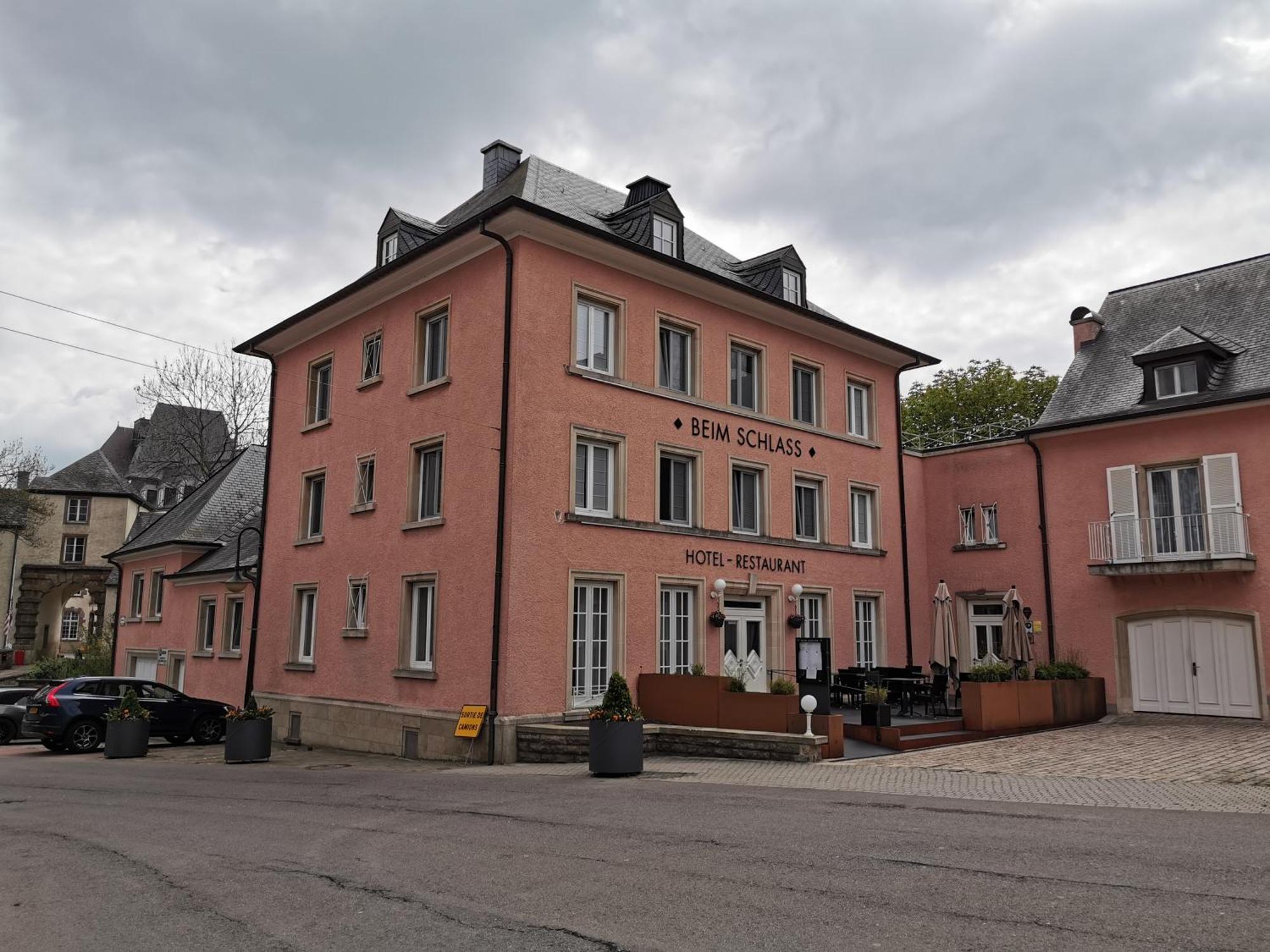 Hotel-Restaurant Beim Schlass Wiltz Exteriör bild