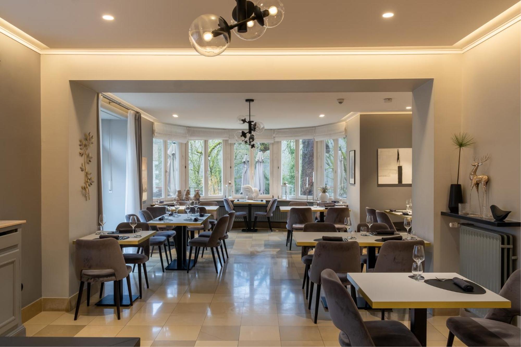 Hotel-Restaurant Beim Schlass Wiltz Exteriör bild