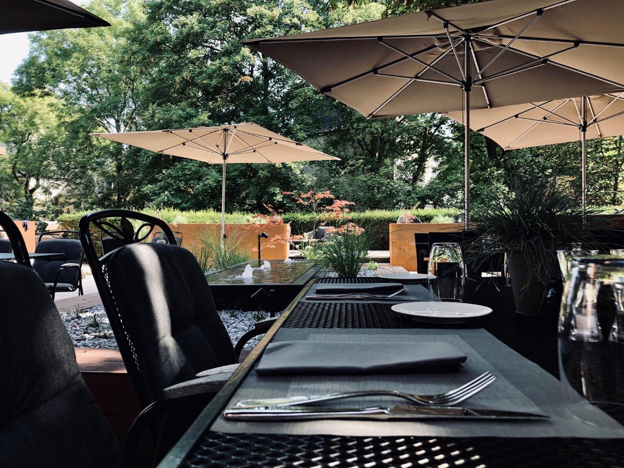 Hotel-Restaurant Beim Schlass Wiltz Exteriör bild