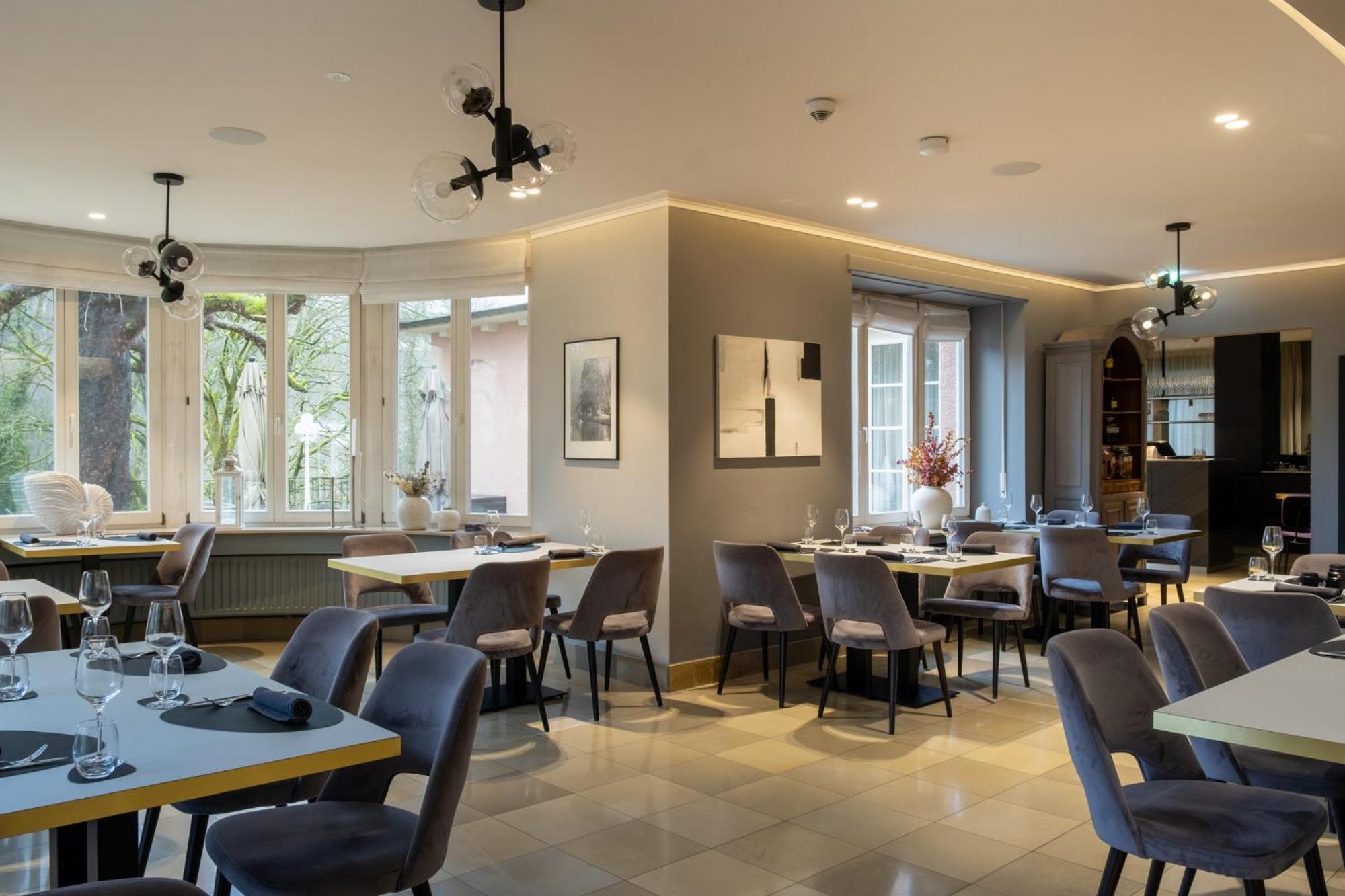 Hotel-Restaurant Beim Schlass Wiltz Exteriör bild
